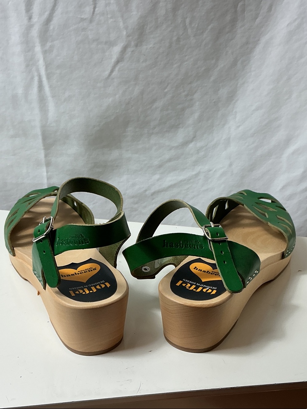 Swedish Hasbeens Green Leather Cutout Slingback Sandals - Picture 7 of 10